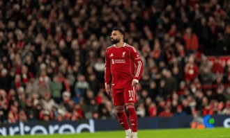 135万镑周薪！沙特为萨拉赫开出2.11亿镑天价合同，三大豪门争夺埃及法老