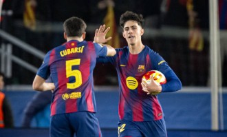 西甲争议判罚再起波澜：亚马尔禁区倒地，前裁判直言“这就是点球”！